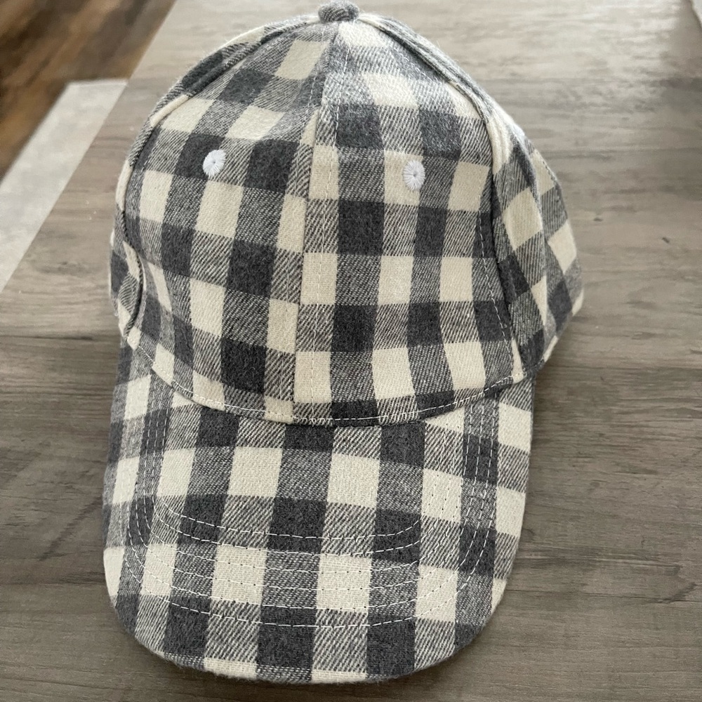 Grey plaid baseball cap
